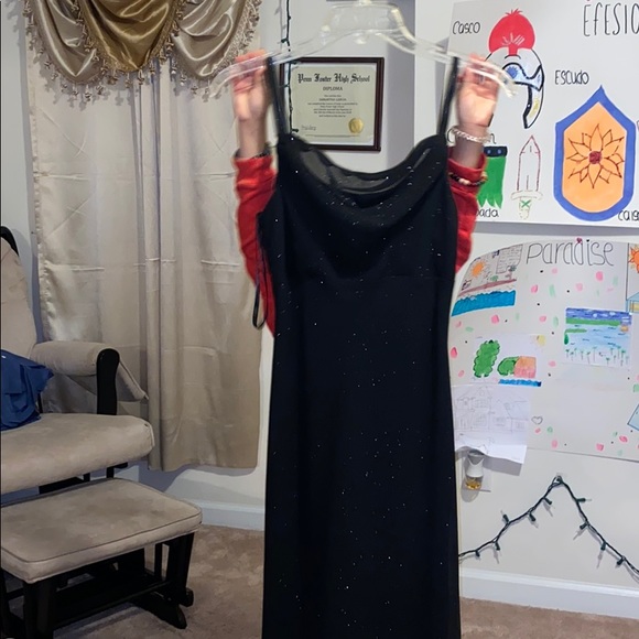 Long dress - Picture 2 of 2